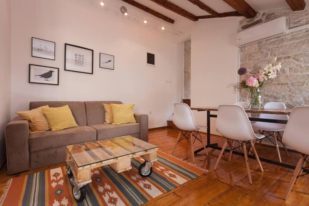 Vintage Apartment Rovinj Old Town Exterior foto